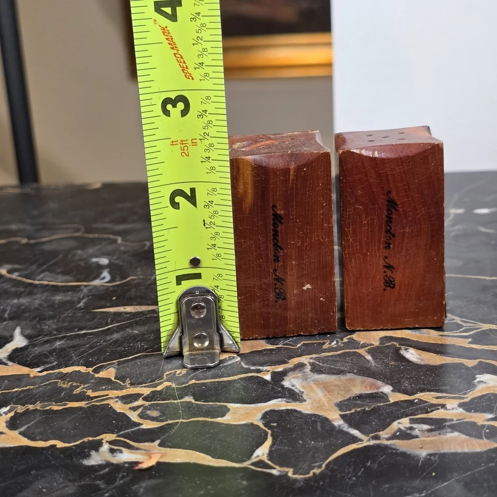 Vintage Wooden Salt & Pepper Shakers Moncton NB Canada Souvenir Rustic Gothic - Picture 7 of 8